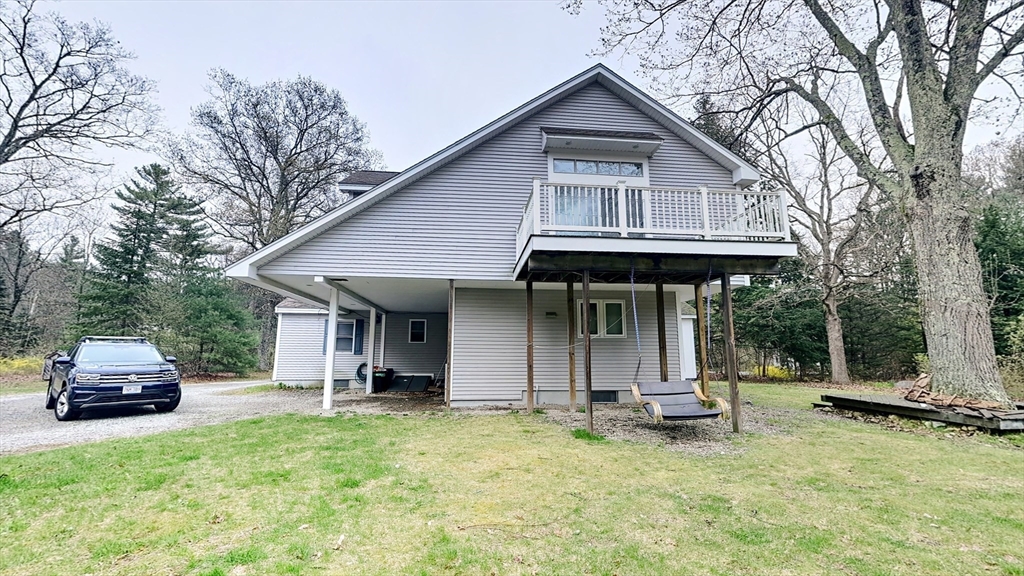 32 Acton Rd, Westford, Massachusetts, 3 Bedrooms Bedrooms, 8 Rooms Rooms,2.5 BathroomsBathrooms,Residential Lease,For Rent,Acton Rd,73551991