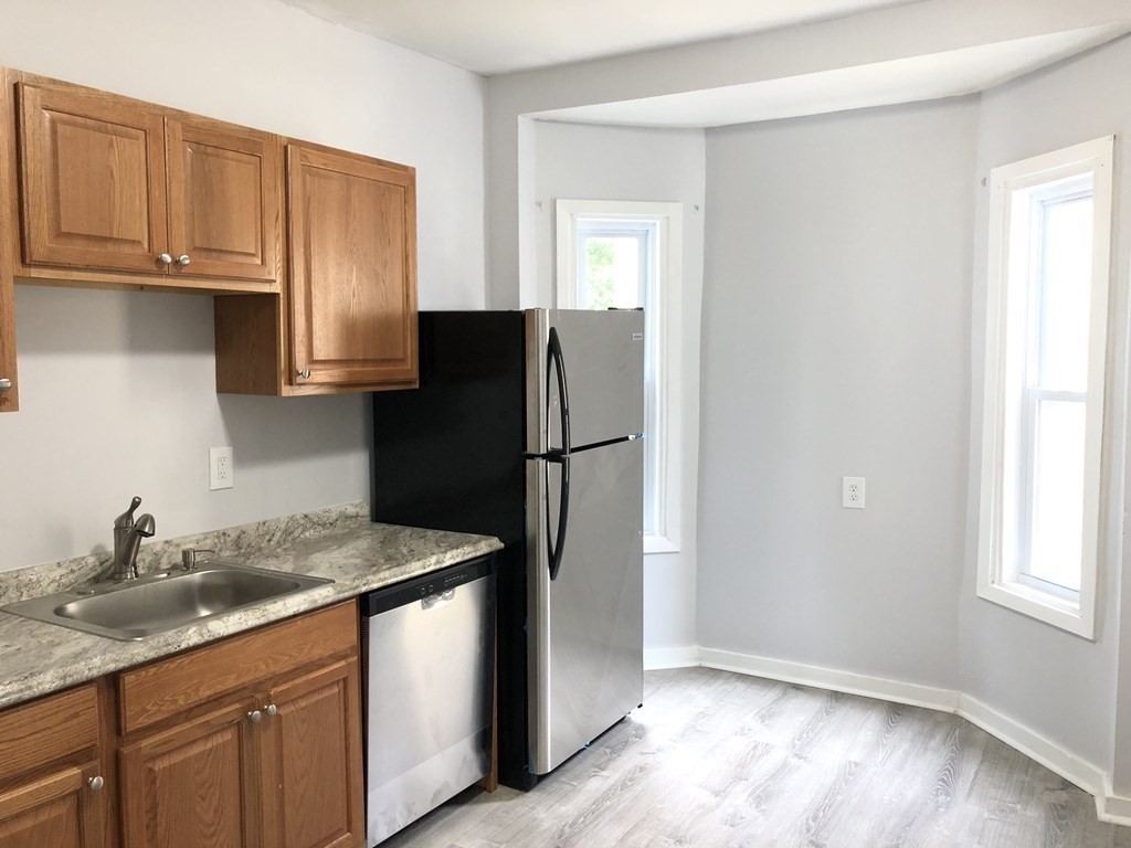 8 Langdon Street, Boston, Massachusetts, 2 Bedrooms Bedrooms, 5 Rooms Rooms,1 BathroomBathrooms,Residential Lease,For Rent,Langdon Street,73520712