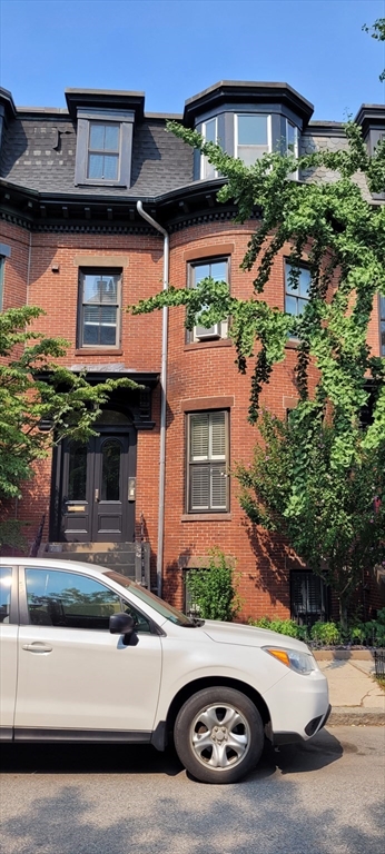 96 E Brookline St, Boston, Massachusetts, 1 Bedroom Bedrooms, 3 Rooms Rooms,1 BathroomBathrooms,Residential,For Sale,E Brookline St,73552004