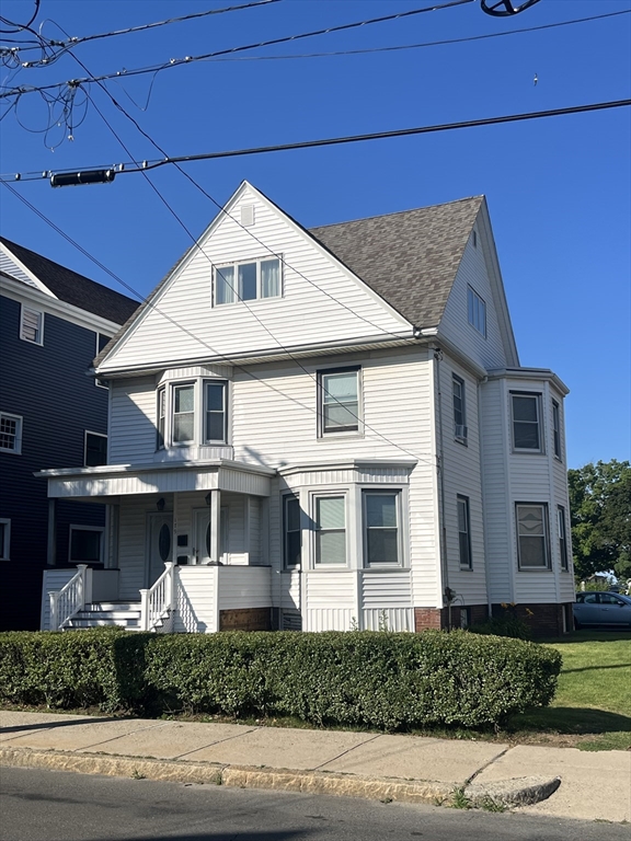 179 Winthrop Street, Winthrop, Massachusetts, 1 Bedroom Bedrooms, 4 Rooms Rooms,1 BathroomBathrooms,Residential Lease,For Rent,Winthrop Street,73552028