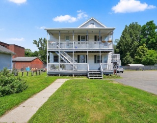 45-47 Pleasant St, Easthampton, Massachusetts, 4 Bedrooms Bedrooms, 12 Rooms Rooms,4 BathroomsBathrooms,Residential Income,For Sale,Pleasant St,73552045