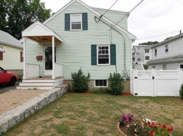 15 Governor, Arlington, Massachusetts, 4 Bedrooms Bedrooms, 6 Rooms Rooms,2 BathroomsBathrooms,Residential Lease,For Rent,Governor,73552047