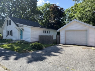 11 Tolman, Sharon, Massachusetts, 3 Bedrooms Bedrooms, 6 Rooms Rooms,1 BathroomBathrooms,Residential Lease,For Rent,Tolman,73552014