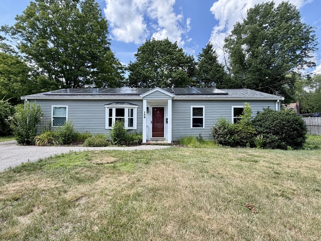 158 Nevens Cir, Rockland, Massachusetts, 3 Bedrooms Bedrooms, 6 Rooms Rooms,1 BathroomBathrooms,Residential,For Sale,Nevens Cir,73548040