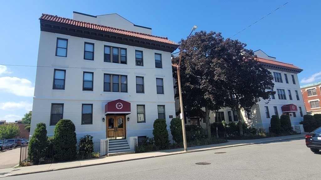 33 Brainerd Road, Boston, Massachusetts, 2 Bedrooms Bedrooms, 4 Rooms Rooms,1 BathroomBathrooms,Residential Lease,For Rent,Brainerd Road,73548427