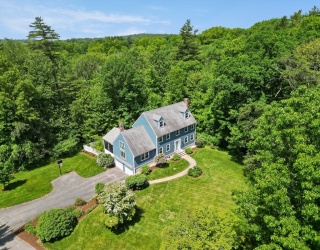 8 Caitlin Ln, Topsfield, Massachusetts, 4 Bedrooms Bedrooms, 10 Rooms Rooms,3 BathroomsBathrooms,Residential,For Sale,Caitlin Ln,73532489