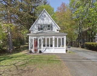 226 Central St, Foxboro, Massachusetts, 2 Bedrooms Bedrooms, 6 Rooms Rooms,1.5 BathroomsBathrooms,Residential,For Sale,Central St,73513801