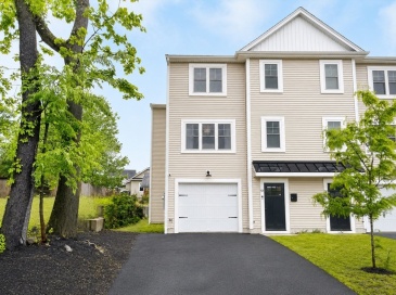 57 Castine Street, Worcester, Massachusetts, 3 Bedrooms Bedrooms, 9 Rooms Rooms,2.5 BathroomsBathrooms,Residential Lease,For Rent,Castine Street,73533662