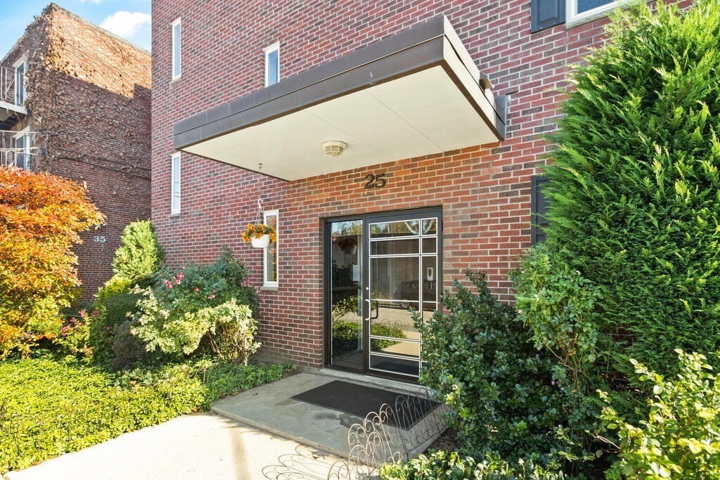 25 Homer, Cambridge, Massachusetts, 1 Bedroom Bedrooms, 3 Rooms Rooms,1 BathroomBathrooms,Residential Lease,For Rent,Homer,73539717