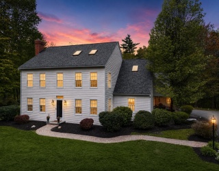 19 Bonnies Way, Hampstead, New Hampshire, 4 Bedrooms Bedrooms, 12 Rooms Rooms,2.5 BathroomsBathrooms,Residential,For Sale,Bonnies Way,73518742