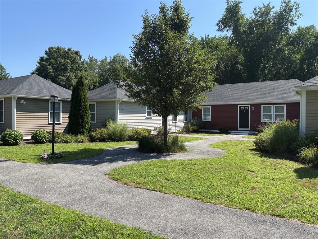 142 Parker Street, Maynard, Massachusetts, 1 Bedroom Bedrooms, 4 Rooms Rooms,1 BathroomBathrooms,Residential Lease,For Rent,Parker Street,73552063