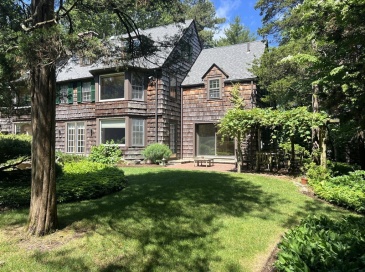 130 Marsh St, Belmont, Massachusetts, 7 Bedrooms Bedrooms, 10 Rooms Rooms,4.5 BathroomsBathrooms,Residential Lease,For Rent,Marsh St,73552093