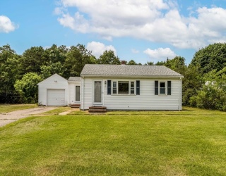 178 Sandwich Road, Falmouth, Massachusetts, 2 Bedrooms Bedrooms, 4 Rooms Rooms,1 BathroomBathrooms,Residential,For Sale,Sandwich Road,73552111