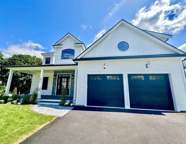 296 Castle Road, Nahant, Massachusetts, 4 Bedrooms Bedrooms, 7 Rooms Rooms,2.5 BathroomsBathrooms,Residential,For Sale,Castle Road,73543431