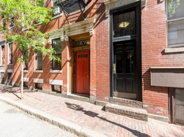 57 Myrtle St, Boston, Massachusetts, 2 Bedrooms Bedrooms, 4 Rooms Rooms,1 BathroomBathrooms,Residential Lease,For Rent,Myrtle St,73514719