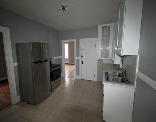 21-23 Maple Ave, Ware, Massachusetts, 2 Bedrooms Bedrooms, 4 Rooms Rooms,1 BathroomBathrooms,Residential Lease,For Rent,Maple Ave,73552159