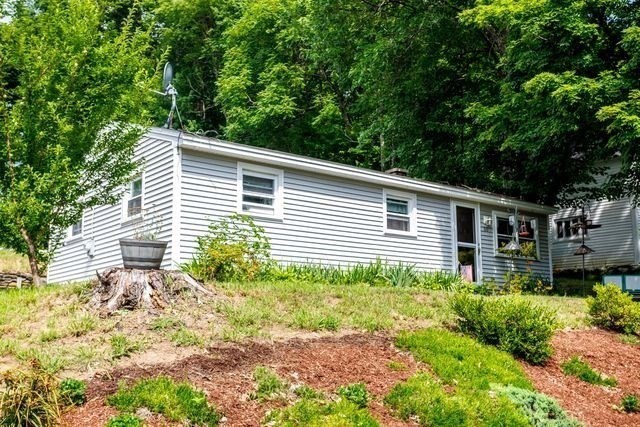 50 Grand St, Fitchburg, Massachusetts, 3 Bedrooms Bedrooms, 5 Rooms Rooms,1 BathroomBathrooms,Residential,For Sale,Grand St,73552158