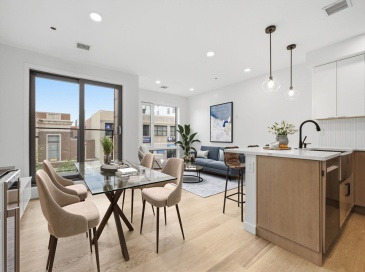 457 W Broadway, Boston, Massachusetts, 2 Bedrooms Bedrooms, 5 Rooms Rooms,1.5 BathroomsBathrooms,Residential,For Sale,W Broadway,73552165