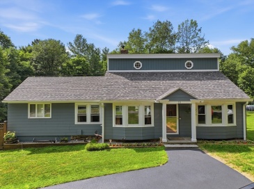 39 Stafford St, Charlton, Massachusetts, 5 Bedrooms Bedrooms, 7 Rooms Rooms,2 BathroomsBathrooms,Residential,For Sale,Stafford St,73548041 39 Stafford St, Charlton, Massachusetts, 5 Bedrooms Bedrooms, 7 Rooms Rooms,2 BathroomsBathrooms,Residential,For Sale,Stafford St,73548041