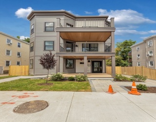 3915 Washington Street, Boston, Massachusetts, 6 Bedrooms Bedrooms, 18 Rooms Rooms,6 BathroomsBathrooms,Residential Income,For Sale,Washington Street,73552186