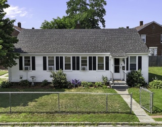 47-49 Farragut St, Springfield, Massachusetts, 2 Bedrooms Bedrooms, 8 Rooms Rooms,2 BathroomsBathrooms,Residential Income,For Sale,Farragut St,73552175