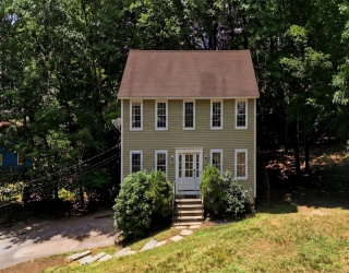 11 Navajo St, Hubbardston, Massachusetts, 3 Bedrooms Bedrooms, 6 Rooms Rooms,1.5 BathroomsBathrooms,Residential,For Sale,Navajo St,73552183