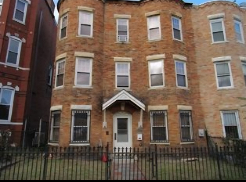 102 Moreland St, Boston, Massachusetts, 4 Bedrooms Bedrooms, 6 Rooms Rooms,2.5 BathroomsBathrooms,Residential,For Sale,Moreland St,73552222