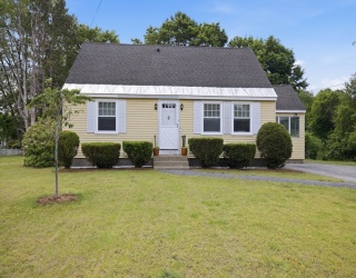 9 Claude Rd, Chelmsford, Massachusetts, 3 Bedrooms Bedrooms, 6 Rooms Rooms,2 BathroomsBathrooms,Residential,For Sale,Claude Rd,73536632