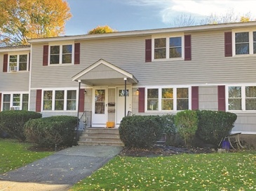 1 Elm Ct, North Andover, Massachusetts, 2 Bedrooms Bedrooms, 5 Rooms Rooms,1.5 BathroomsBathrooms,Residential Lease,For Rent,Elm Ct,73552236