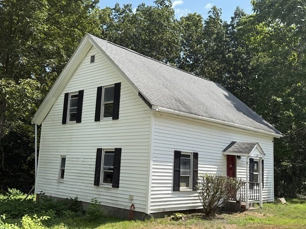 303 Ponakin Rd, Lancaster, Massachusetts, 4 Bedrooms Bedrooms, 7 Rooms Rooms,1 BathroomBathrooms,Residential,For Sale,Ponakin Rd,73479309