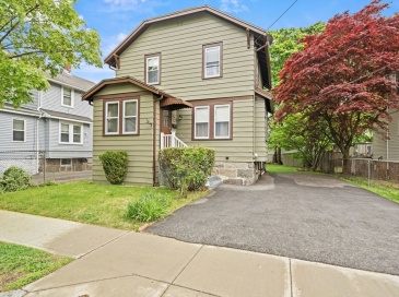 93 Baxter Ave, Quincy, Massachusetts, 3 Bedrooms Bedrooms, 6 Rooms Rooms,1 BathroomBathrooms,Residential,For Sale,Baxter Ave,73521791