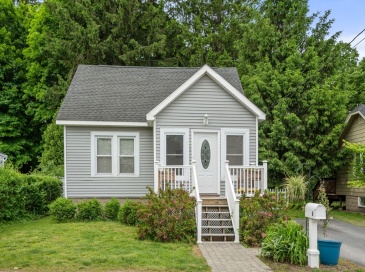 6 Pineland Ave, Shrewsbury, Massachusetts, 3 Bedrooms Bedrooms, 6 Rooms Rooms,1.5 BathroomsBathrooms,Residential,For Sale,Pineland Ave,73522920