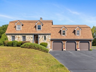 4 Indian Brook Rd, Ashland, Massachusetts, 4 Bedrooms Bedrooms, 8 Rooms Rooms,2.5 BathroomsBathrooms,Residential,For Sale,Indian Brook Rd,73531300
