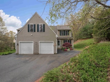 27 Colburn St, Northborough, Massachusetts, 2 Bedrooms Bedrooms, 5 Rooms Rooms,3 BathroomsBathrooms,Residential,For Sale,Colburn St,73516114 27 Colburn St, Northborough, Massachusetts, 2 Bedrooms Bedrooms, 5 Rooms Rooms,3 BathroomsBathrooms,Residential,For Sale,Colburn St,73516114