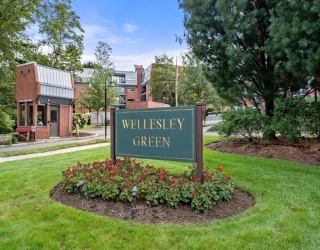 65 Grove St, Wellesley, Massachusetts, 2 Bedrooms Bedrooms, 6 Rooms Rooms,2 BathroomsBathrooms,Residential,For Sale,Grove St,73523660