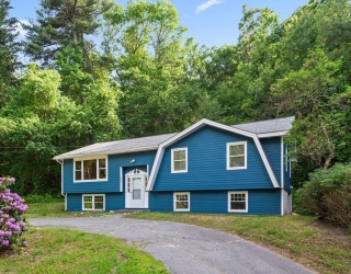 987 Wachusett St, Holden, Massachusetts, 3 Bedrooms Bedrooms, 7 Rooms Rooms,2 BathroomsBathrooms,Residential,For Sale,Wachusett St,73537521