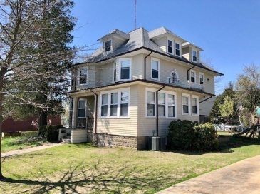 65 Oak St., Newton, Massachusetts, 3 Bedrooms Bedrooms, 6 Rooms Rooms,2 BathroomsBathrooms,Residential Lease,For Rent,Oak St.,73540890
