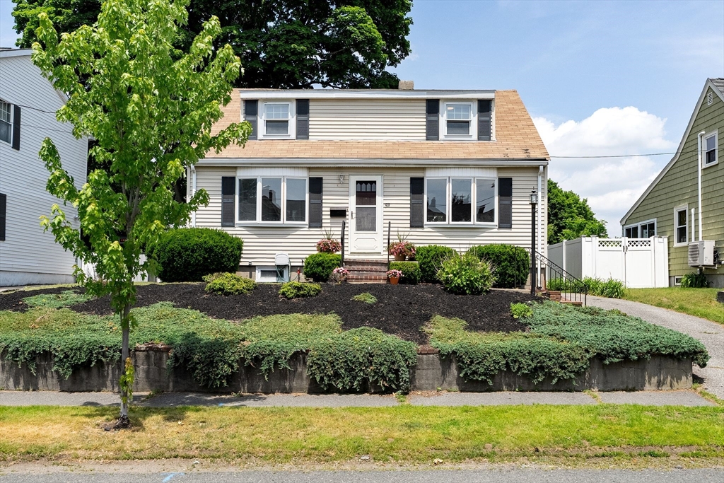 53 Roberts Rd, Medford, Massachusetts, 3 Bedrooms Bedrooms, 7 Rooms Rooms,2 BathroomsBathrooms,Residential,For Sale,Roberts Rd,73537148