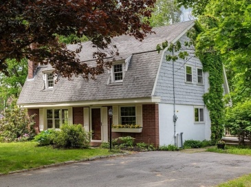 2 North Street, Merrimac, Massachusetts, 4 Bedrooms Bedrooms, 7 Rooms Rooms,1.5 BathroomsBathrooms,Residential,For Sale,North Street,73499034