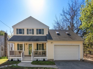 8 Alfred Place, Woburn, Massachusetts, 4 Bedrooms Bedrooms, 8 Rooms Rooms,2 BathroomsBathrooms,Residential,For Sale,Alfred Place,73506100