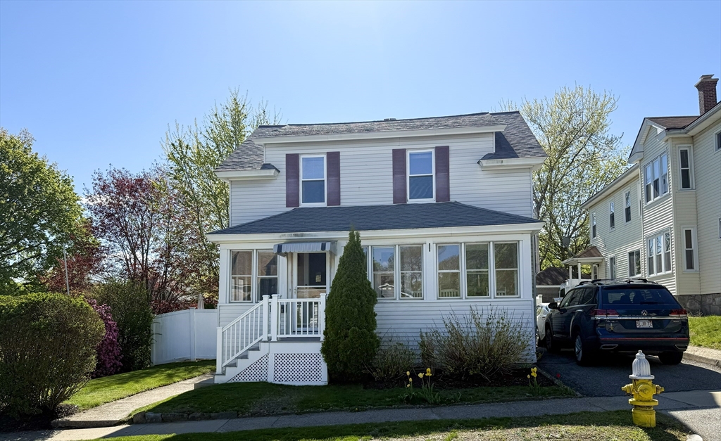 12 Lamar Ave, Worcester, Massachusetts, 3 Bedrooms Bedrooms, 7 Rooms Rooms,2 BathroomsBathrooms,Residential,For Sale,Lamar Ave,73515914