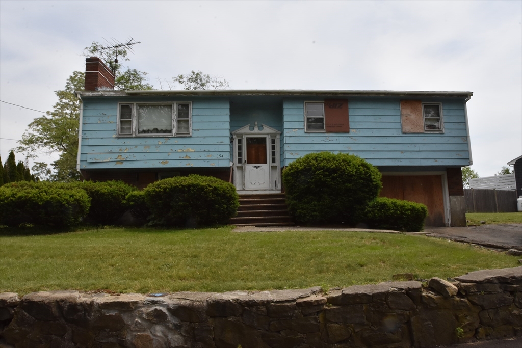 54 Matthies, Beverly, Massachusetts, 3 Bedrooms Bedrooms, 6 Rooms Rooms,1.5 BathroomsBathrooms,Residential,For Sale,Matthies,73531499
