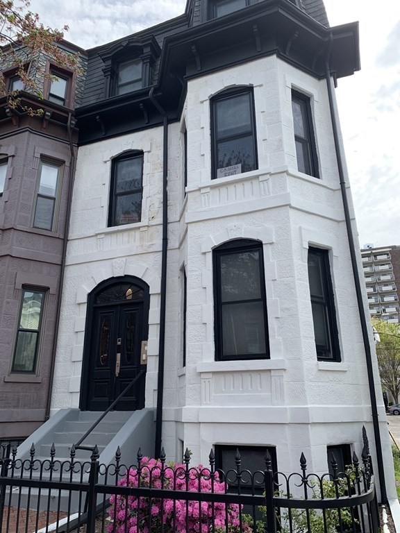 1 Wigglesworth, Boston, Massachusetts, 4 Bedrooms Bedrooms, 2 Rooms Rooms,2 BathroomsBathrooms,Residential Lease,For Rent,Wigglesworth,73452834