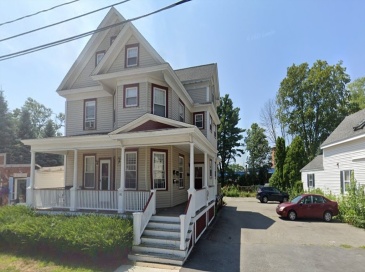 142 Elm St, Amesbury, Massachusetts, 2 Bedrooms Bedrooms, 5 Rooms Rooms,1 BathroomBathrooms,Residential Lease,For Rent,Elm St,73528165
