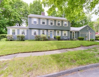 5 Algonquin Rd, Worcester, Massachusetts, 4 Bedrooms Bedrooms, 9 Rooms Rooms,3 BathroomsBathrooms,Residential,For Sale,Algonquin Rd,73527468