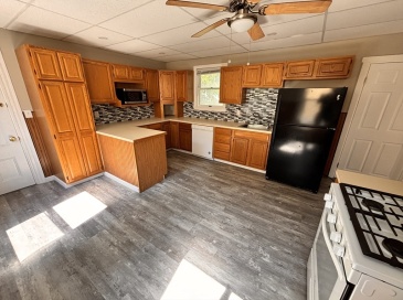 10 Stickney Ave, Somerville, Massachusetts, 4 Bedrooms Bedrooms, 6 Rooms Rooms,2 BathroomsBathrooms,Residential Lease,For Rent,Stickney Ave,73552239