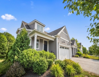 5 Baiting Brook Road, Framingham, Massachusetts, 2 Bedrooms Bedrooms, 11 Rooms Rooms,3.5 BathroomsBathrooms,Residential,For Sale,Baiting Brook Road,73552246