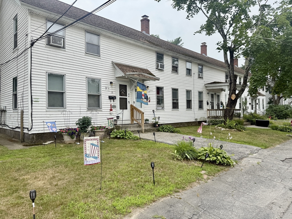13-23 B St, Northbridge, Massachusetts, 12 Bedrooms Bedrooms, 24 Rooms Rooms,6 BathroomsBathrooms,Residential Income,For Sale,B St,73552256