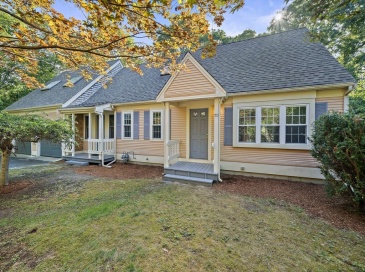 20 Biscayne Dr, Barnstable, Massachusetts, 3 Bedrooms Bedrooms, 9 Rooms Rooms,2.5 BathroomsBathrooms,Residential,For Sale,Biscayne Dr,73552265