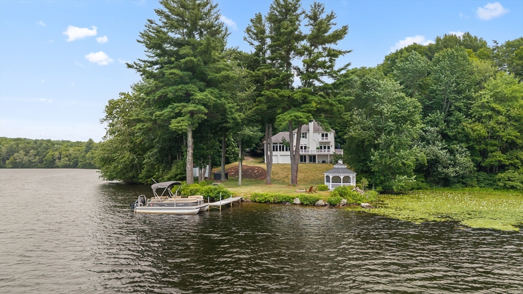 14 Demond Pond Row, Rutland, Massachusetts, 4 Bedrooms Bedrooms, 10 Rooms Rooms,3.5 BathroomsBathrooms,Residential,For Sale,Demond Pond Row,73552343